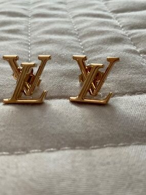 Louis Vuitton LV Iconic Earrings